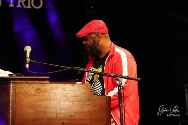 Devon lamarr organ trio